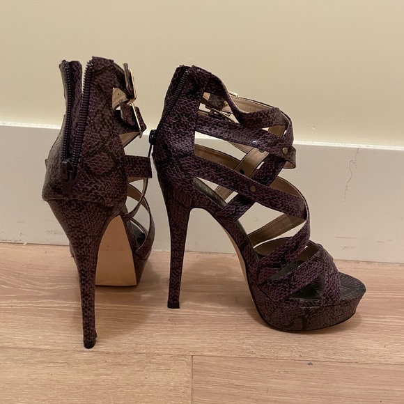 Purple snake print platform heels - Picture 3 of 5
